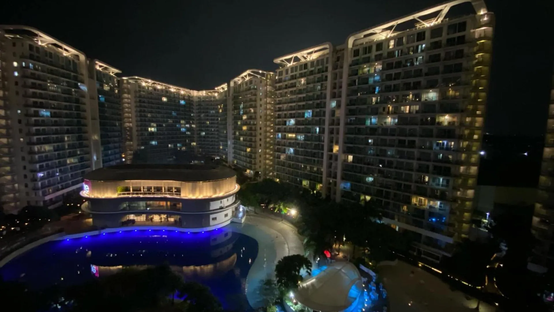 Aparthotel Azure Staycations By M&M'S Paranaque City