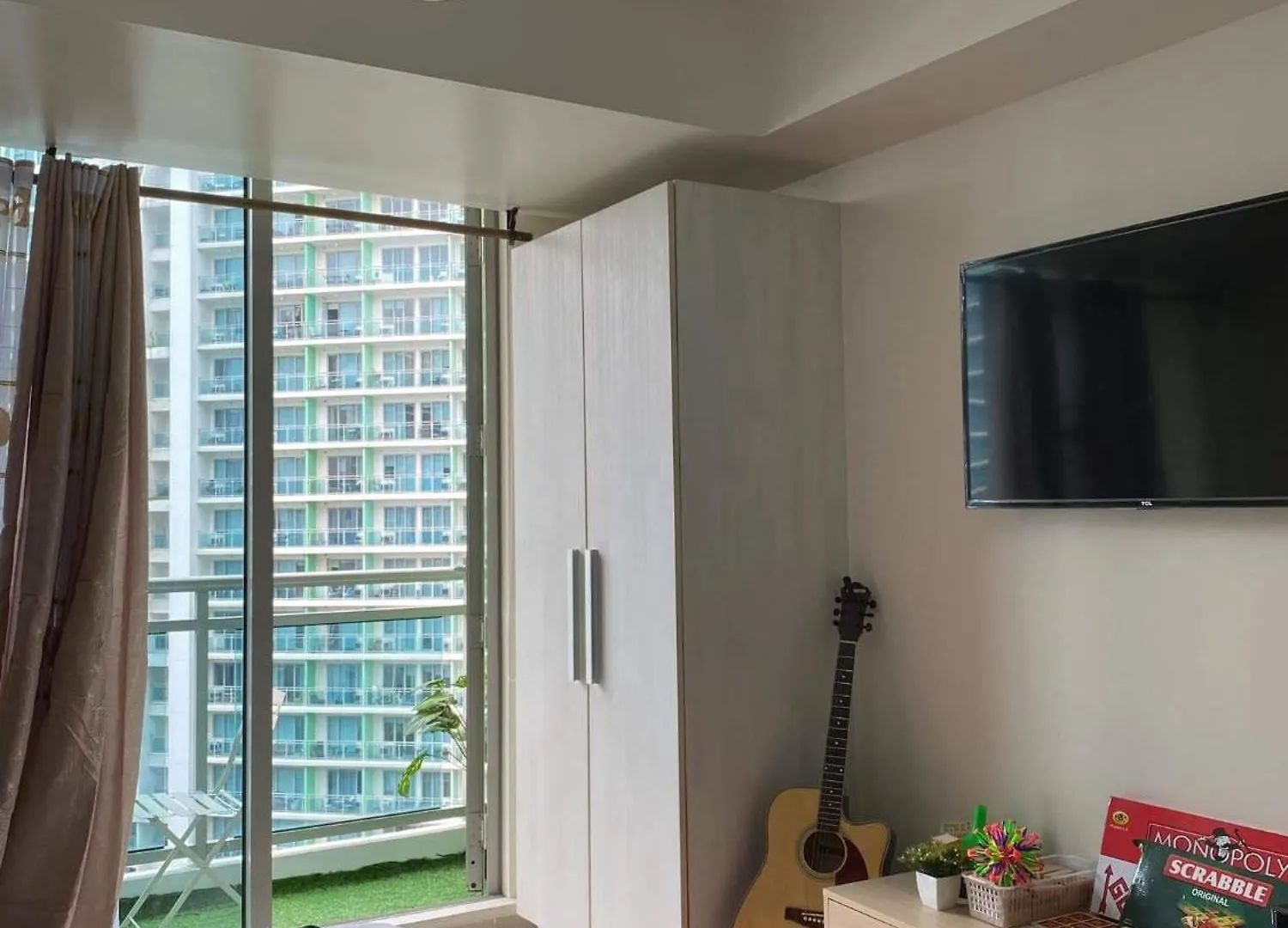 Azure Staycations By M&M'S Paranaque City