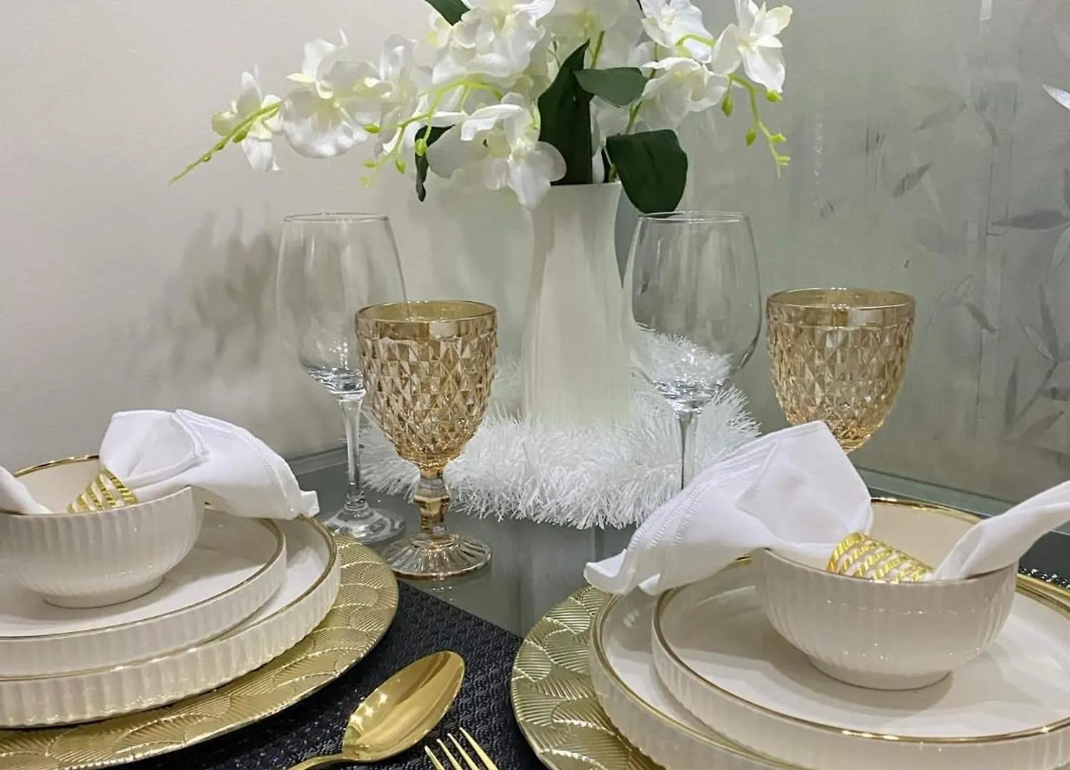 Aparthotel Azure Staycations By M&M'S Paranaque City